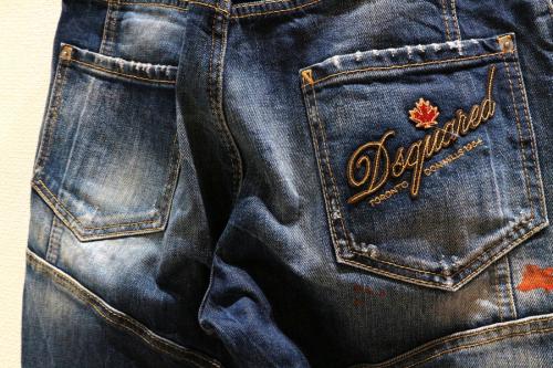 ダメージ加工デニムパンツのメンズ