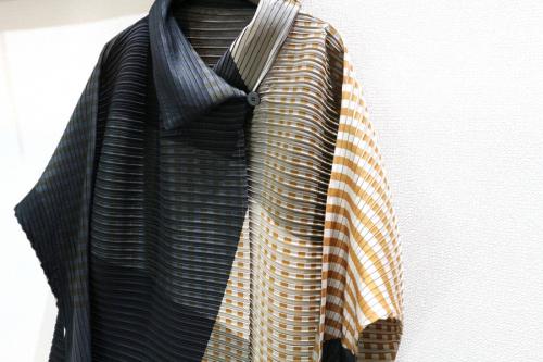 イッセイミヤケのプリ―ツコート