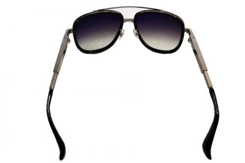 フレンシー＆マーキュリーのサングラス