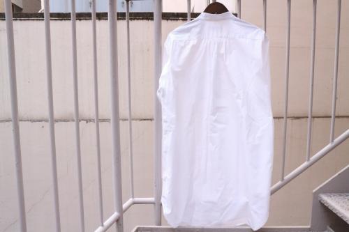 エンジニアードガーメンツのバンドカラーロングシャツ