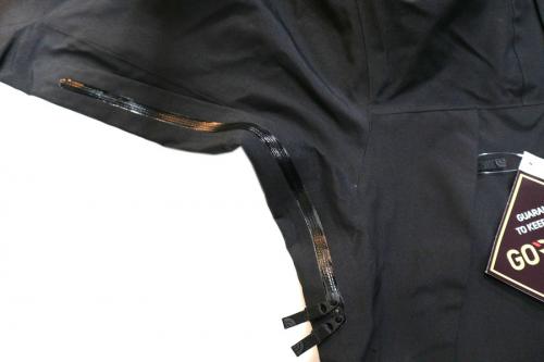 マウンテンパーカーの古着