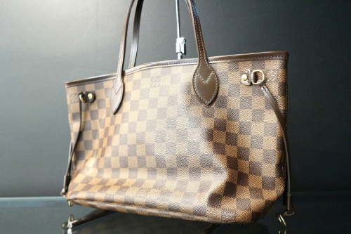 ラグジュアリーブランドのLOUIS VUITTON