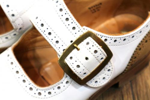 バックルレザーシューズのレザーシューズ