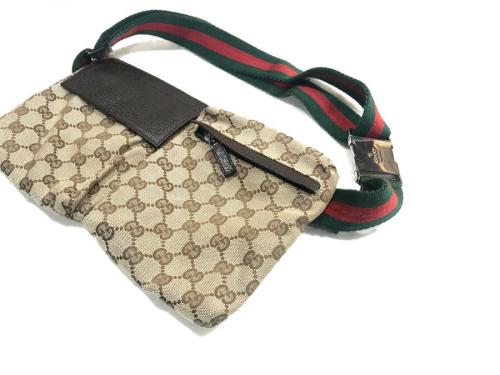 グッチのウエストバッグ