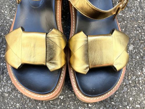 サンダルの古着