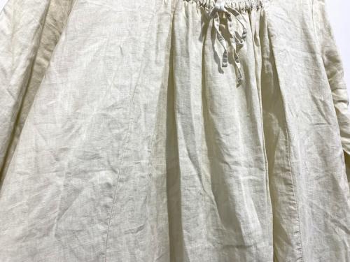 ネストローブのリネンワンピース