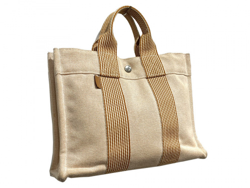 ラグジュアリーブランドのHERMES