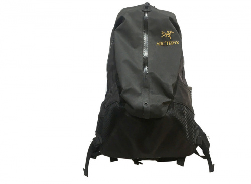 アウトドアブランドのARC'TERYX