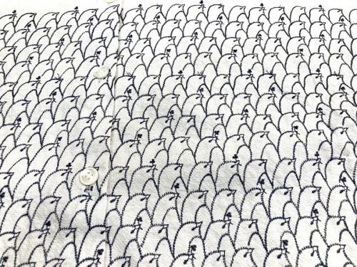 刺繍シャツのワイドシャツ