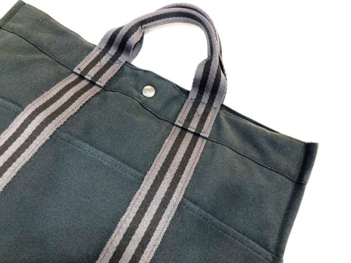 ラグジュアリーブランドのHERMES