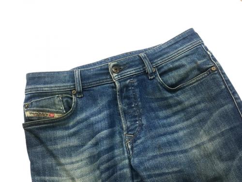 ディーゼルのデニムパンツ