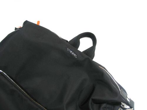 ナイロンリュックの古着