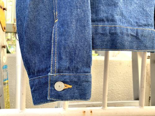 デニムジャケットの古着