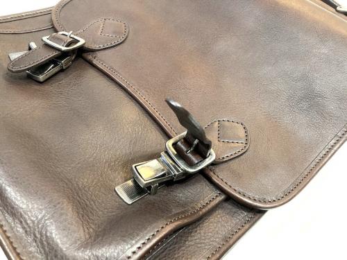 レザーリュックの古着