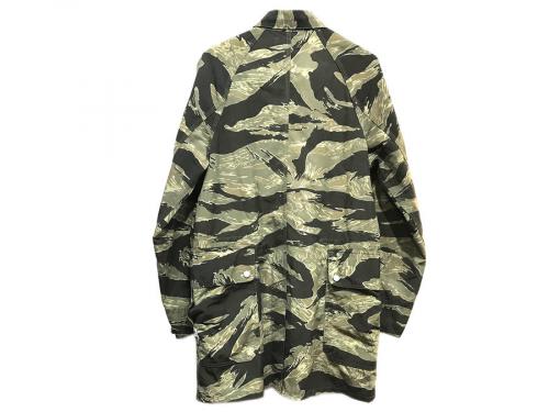 ササフラスのフォールリーフコート