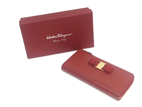 ラグジュアリーブランドのSalvatore Ferragamo