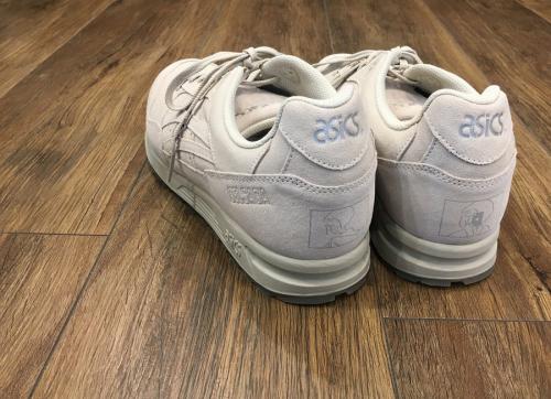 スニーカーのメンズ