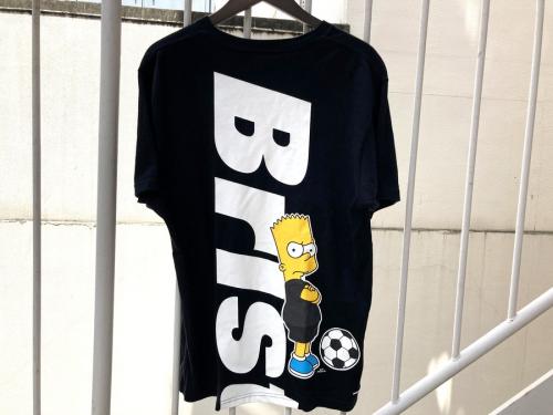 エフシーアールビーのTHE SIMPSONS BACK BIG LOGO POCKET TEE