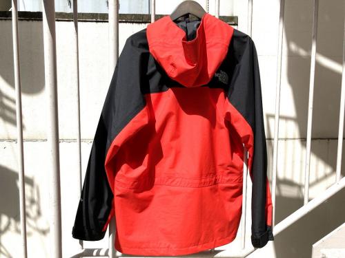 ザノースフェイスのマウンテンライト