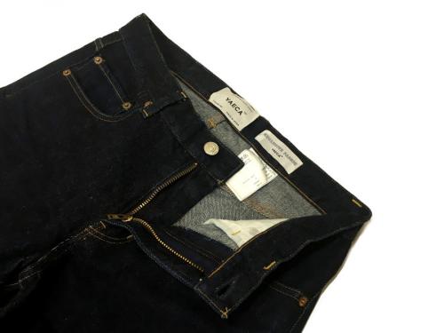 ヤエカのデニムパンツ