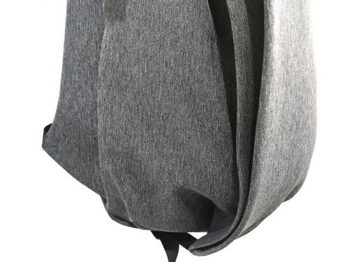 コートシェルのバッグ