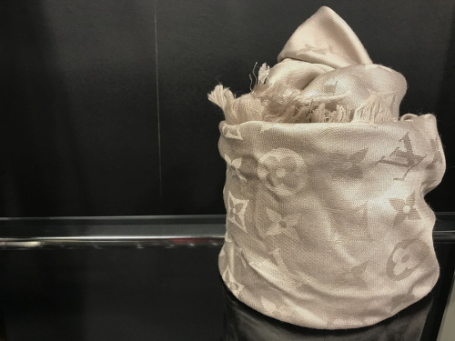 ラグジュアリーブランドのLOUIS VUITTON 　