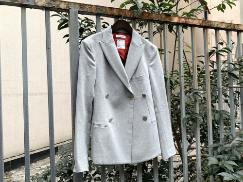 キャリアファッションのMADISON BLUE