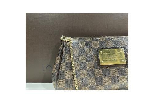 LOUIS VUITTON のルイ ヴィトン