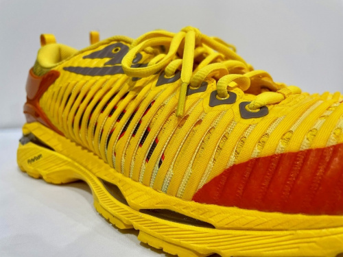 ストリートブランドのKiko Kostadinov x asics