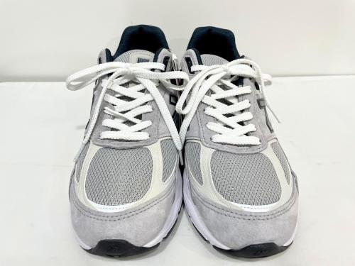 ニューバランスのスニーカー