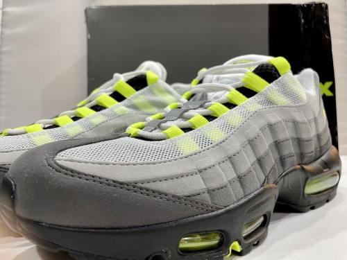 スニーカーのNIKE