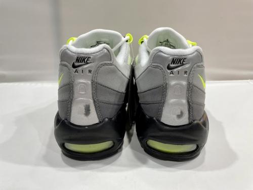 スニーカーのメンズ