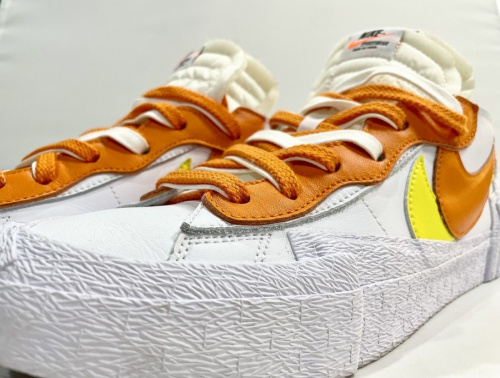 コラボ・別注アイテムのNIKE×sacai