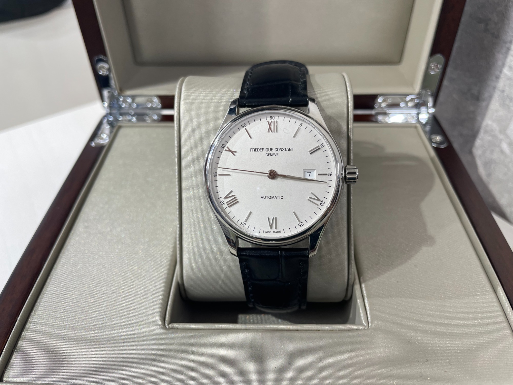 FREDERIQUE CONSTANT / フレデリック コンスタント】より「クラシック