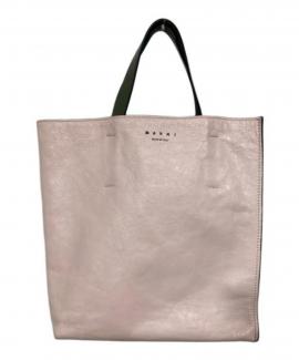 「ラグジュアリーブランドのMARNI 」