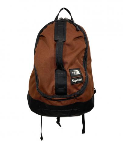 「ストリートブランドのTHE NORTH FACE × SUPREME 」