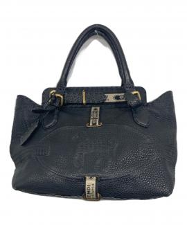 「ラグジュアリーブランドのFENDI 」