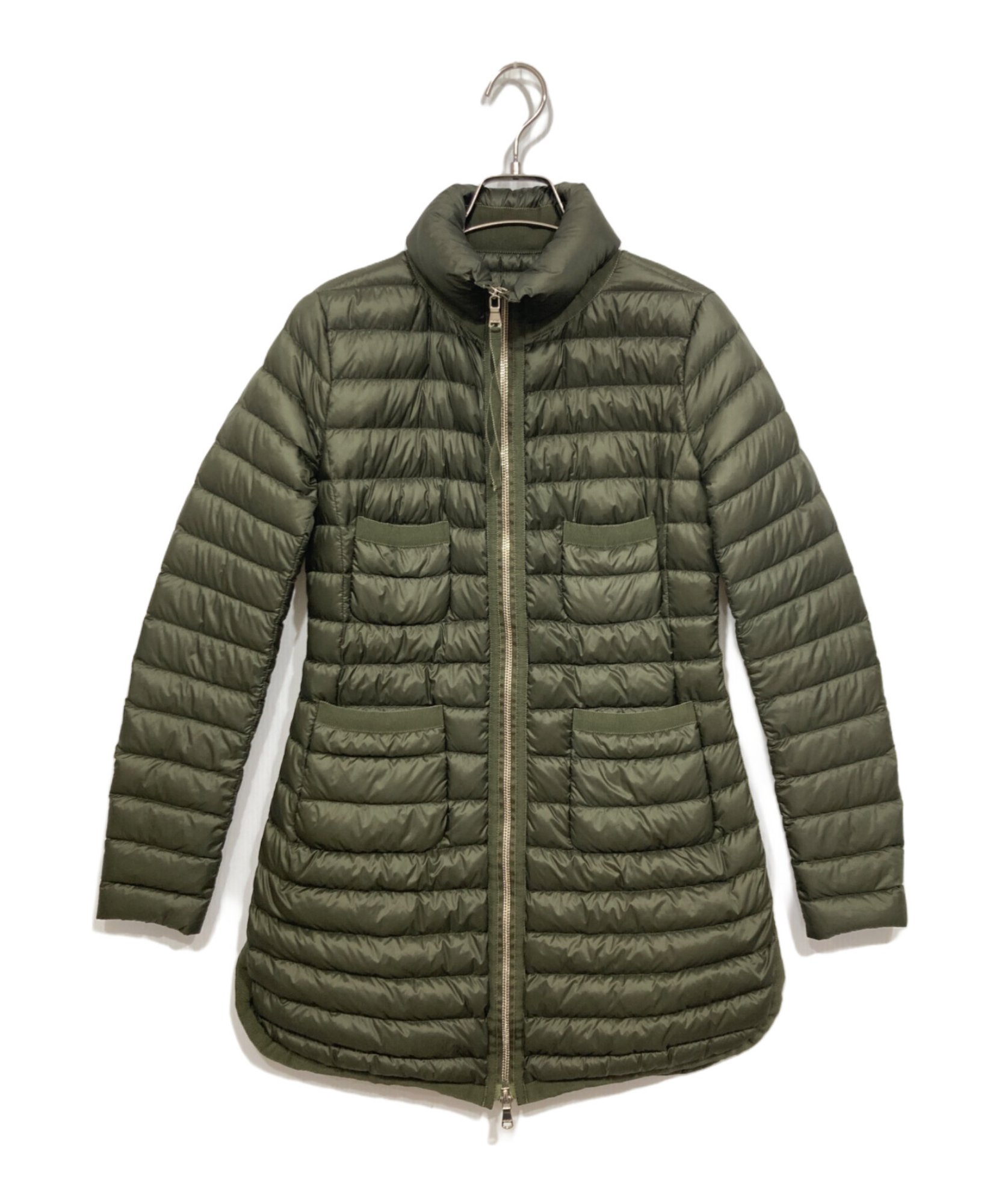 MONCLER / モンクレール】BOGUE ダウンコート|冬の街に映える軽やかな