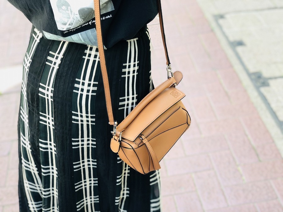 LOEWE/ロエベよりミニPuzzleショルダーバッグを買取致しました 