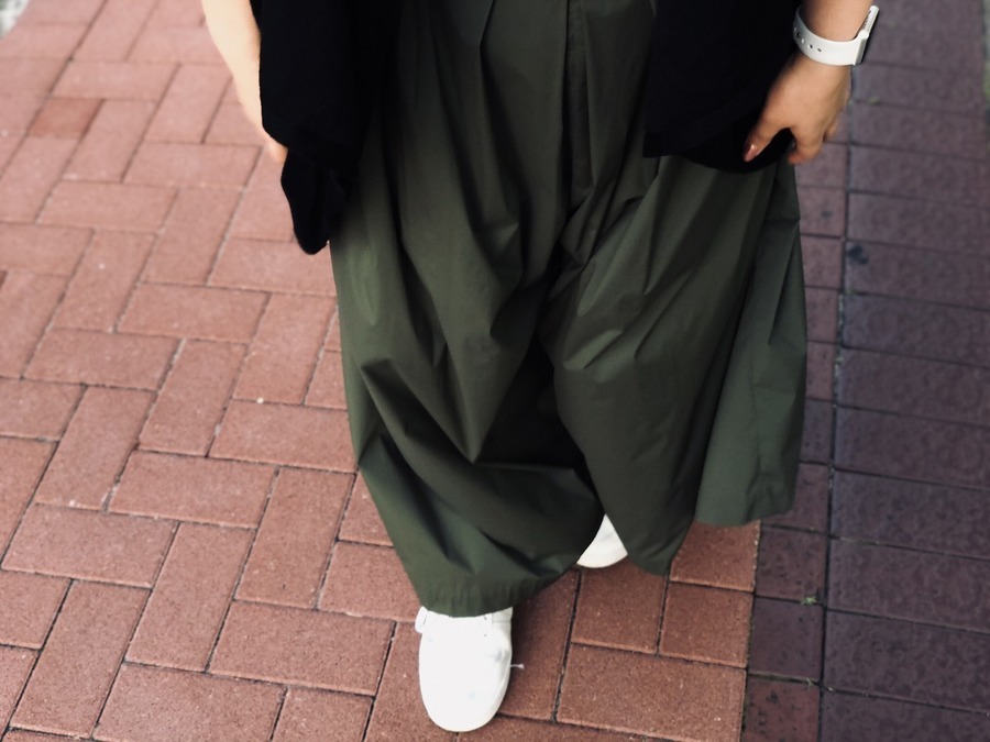 こ*ま様 TOGA PULLA トーガ 19ss ストレッチタフタ ジャンプスー TOGA PULLA/トーガ プルラよりストレッチタフジャンプスーツを買取致し