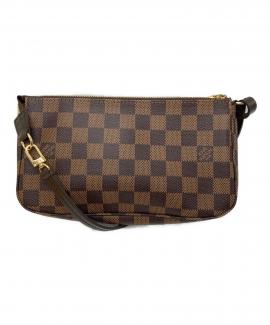 「ラグジュアリーブランドのLOUIS VUITTON 」