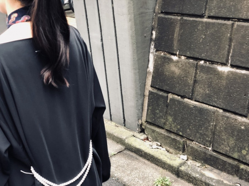 パール付きブラウスのたまプラーザ