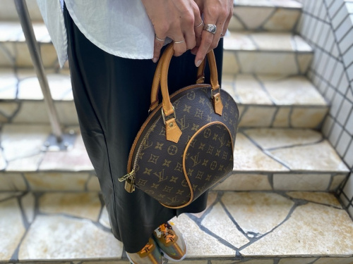 LOUIS VUITTON 　のルイ ヴィトン　