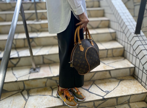 ハンドバッグ　エリプスのモノグラム