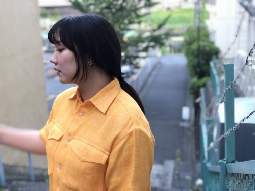 オーラリーのLINEN DOUBLE FACE HALF SLEEVED