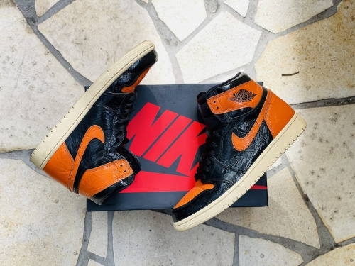 AIR JORDAN 1 RETRO HIGH OGのシャタバ