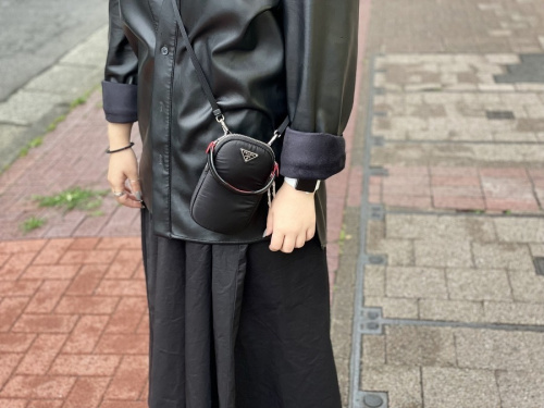 プラダのショルダーポシェット