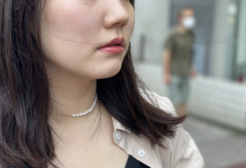 ココシュニックの淡水パールアシンメトリーチェーンネックレス