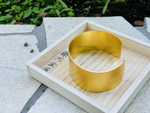MAREBITO LEAF BANGLEの藤岡金属