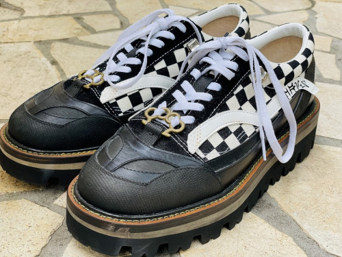 カスタムスニーカー